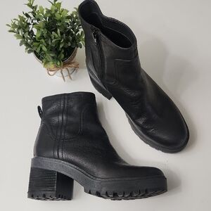Zodiac Elegant Black Leather Heeled Platform Boots